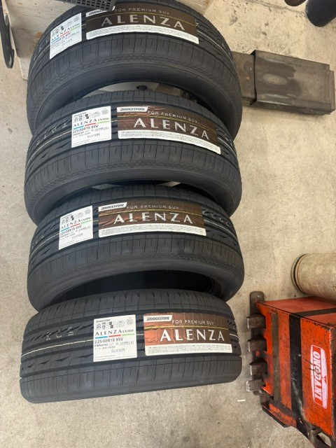 ALENZA LX100 225/50R18 | サービス事例 | (有)窪川タイヤ商会